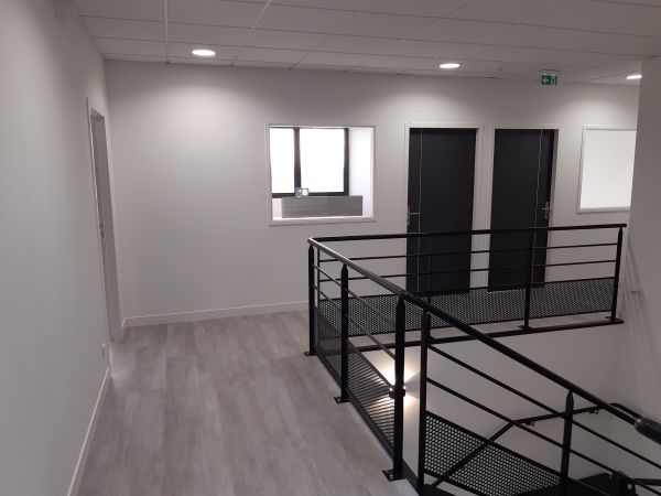 Un exemple de revêtement de sol en lino posé par l'entreprise Tuzelet.